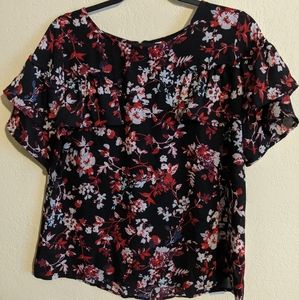 Pretty floral shirt